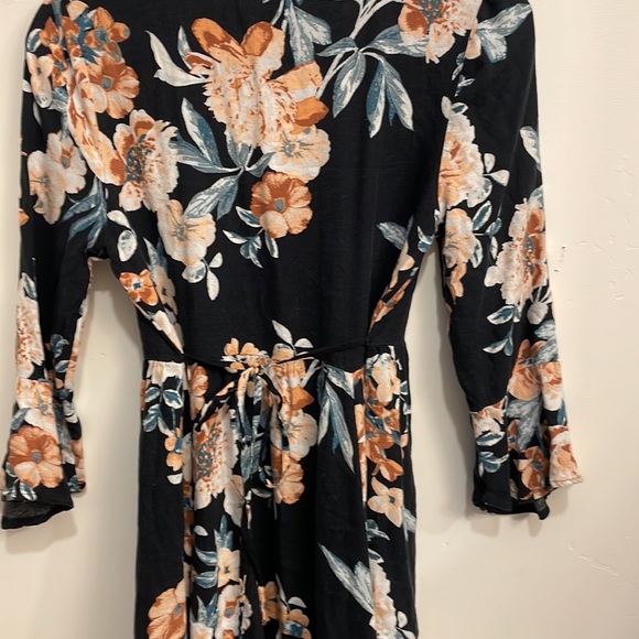 American Rag Fit & Flare Floral V neck Dress‎ size XS - Picture 6 of 9